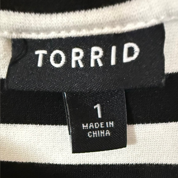 Torrid Black White Stripes Sleeveless Fit & Flare Skater Dress 
SKU0246 - Picture 6 of 10